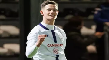 اهتمام الأهلي بضم روبي يور يواجه تحدي بقاء اللاعب في أوروبا